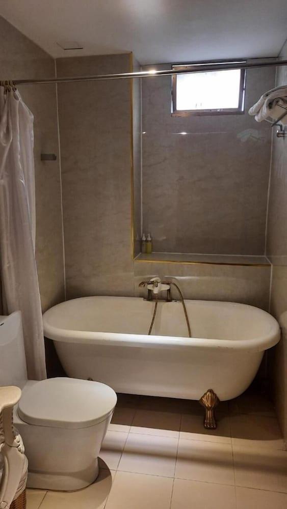 Ben Thanh Market - Hotel Premium Хошимин Экстерьер фото